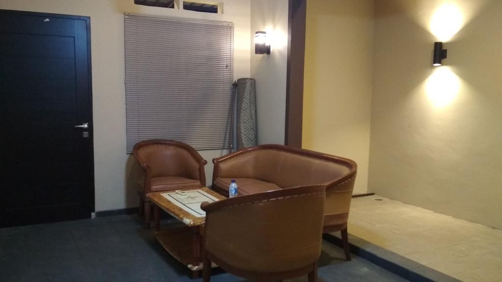 SleepRest - Plamo Garden Hotel Batam Buitenkant foto